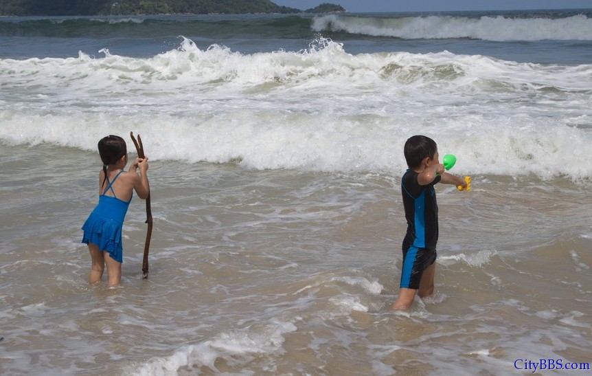 2012泰国清迈-曼谷-华欣-甲米-普吉-华欣-清迈3500公里自驾游之普吉Phuket芭东Patong海滩 ... ... ... ... . ... 2012泰国清迈-曼谷-华欣-甲米-普吉-华欣-清迈3500公里自驾游之普吉Phuket芭东Patong海滩 ... ... ... ... . ...